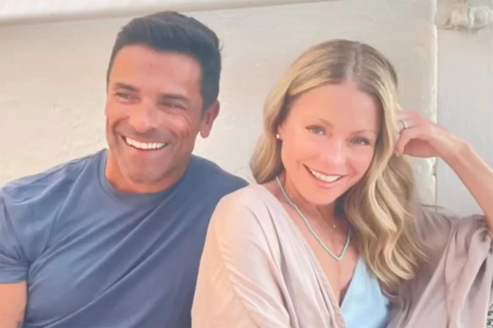 <p>Instagram/kellyripa</p> Kelly Ripa and Mark Consuelos during the vacation in Greece.