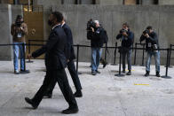 Cuba Gooding Jr., left, arrives at criminal court for his sexual misconduct case, Monday, Oct. 18, 2021, in New York. (AP Photo/John Minchillo)