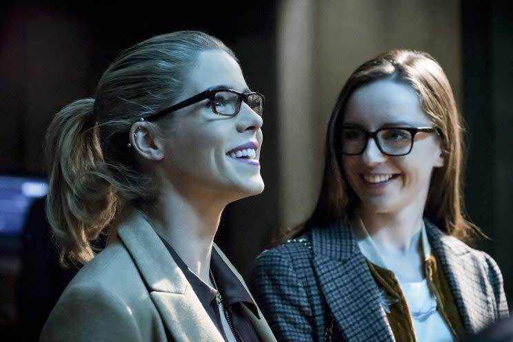 Emily Bett Rickards as Felicity Smoak and Kacey Rohl as Alena. (Photo: Katie Yu/The CW)