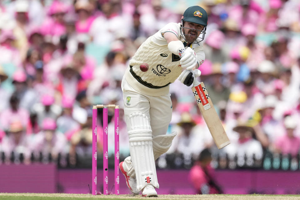 Australia's Travis Head bats abasing Pakistan on the third day of their cricket test match in Sydney, Friday, Jan. 5, 2024. (AP Photo/Rick Rycroft)
