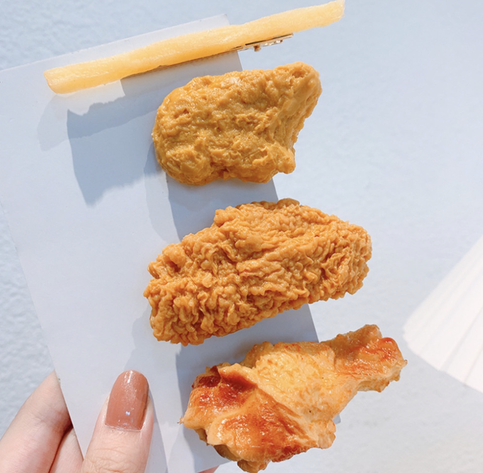 Roast Chicken Leg Wing Hairpin (Photo: Shopee)


