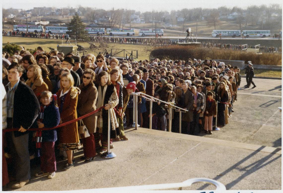 A 1972 crowd waits to pay respects to President Truman following his death.