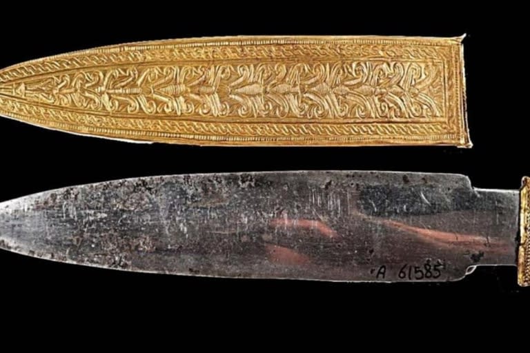 La daga contiene material que podría apuntar a que fue fabricada por extraterrestres