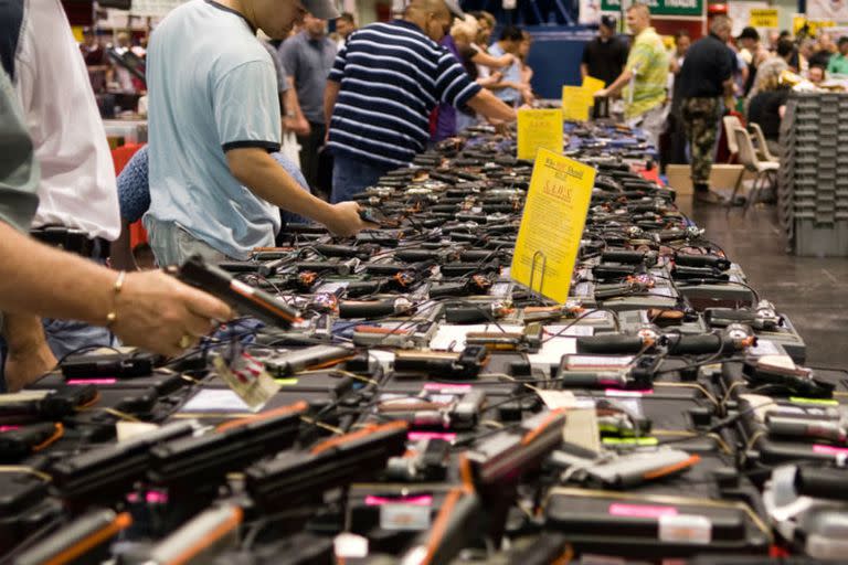 La venta de armas en la última feria anual de Florida llegó a niveles récord el 11 de julio luego de que hace un mes haya empezado a regir la ley por la libre portación de armas ocultas.