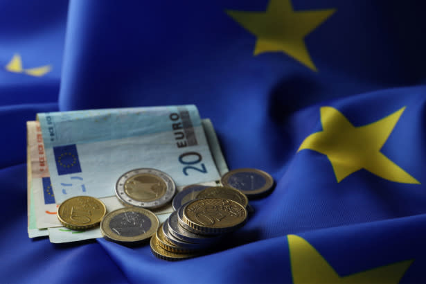 EUR/USD Forecast – Euro Testing 50 Day EMA