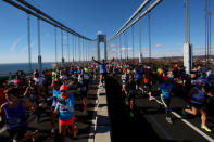 Runners cross the Verrazano–Narrows Bridge during the 2016 New York City Marathon in the Manhattan borough of New York City, U.S., November 6, 2016. REUTERS/Brendan McDermid