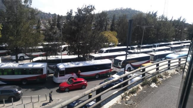 Continúa bloqueo en la México-Pachuca