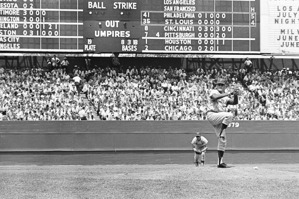 Chris Short of the Philadelphia Phillies pitches during the 1965 season. (Photo by Sporting News via Getty Images via Getty Images) 