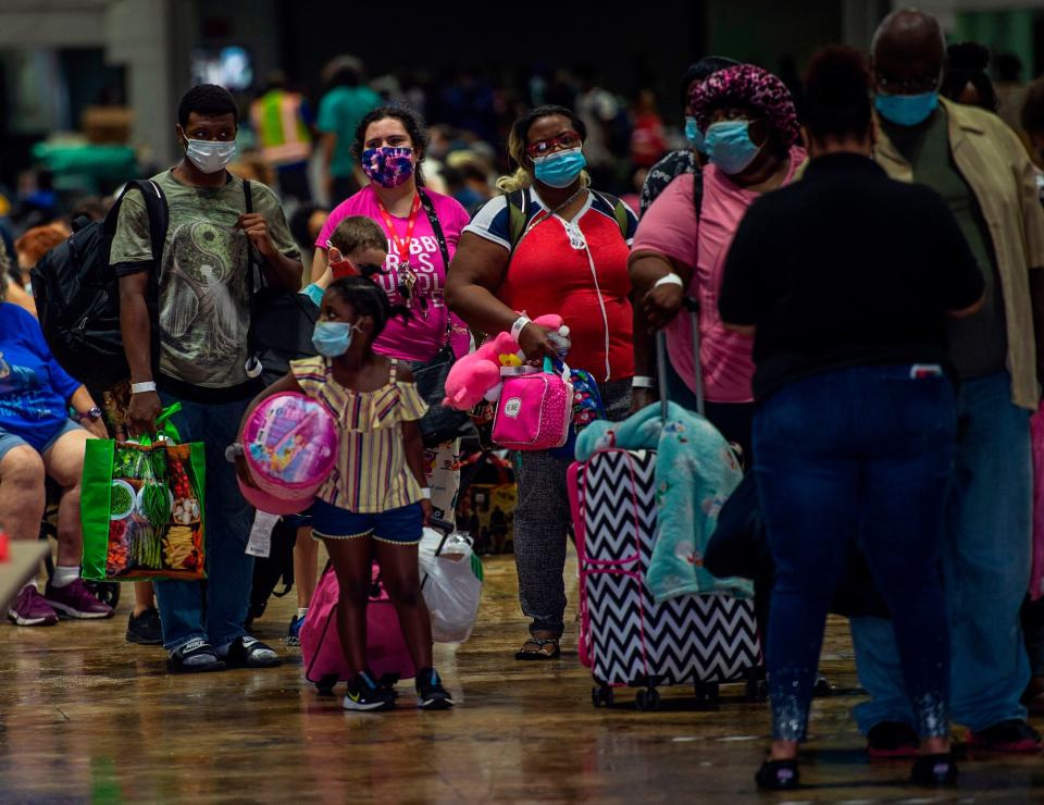 Residents prepare for Hurricane Laura (AFP via Getty Images)