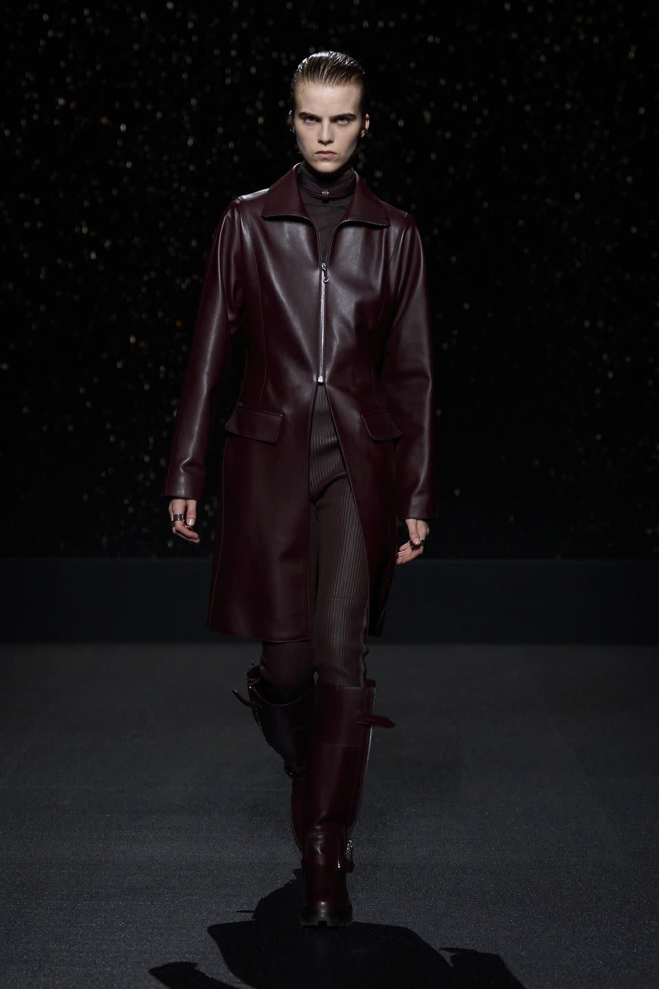 model walking hermes aw24