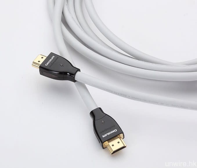 若電腦放在書房，又想在客廳播片，你就需要連接一條長距離 HDMI 線。