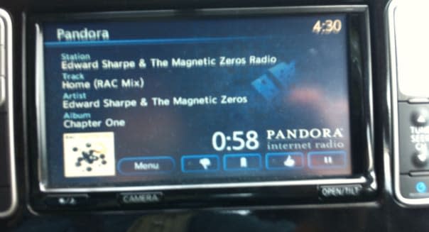 Now this is how to do a car radio @pandora_radio