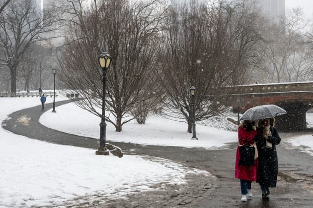 Etats-Unis : la Californie sous la neige à cause d'un inhabituel