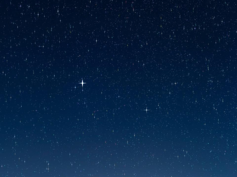 Der Sternenhimmel, fotografiert im Naturschutzgebiet der Sierra Mariola in Bocairent, Valencianische Gemeinschaft in Spanien. - Copyright: Getty Images