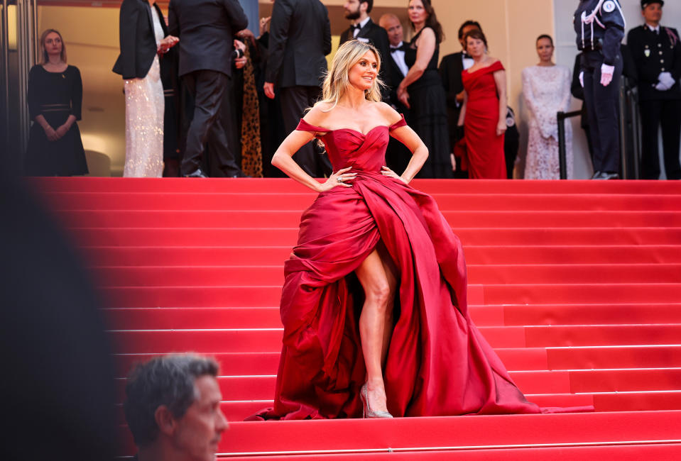 Heidi Klum attends "Le Deuxième Acte" ("The Second Act") screening opening ceremony red carpet at the 77th annual Cannes Film Festival wearing pointed-toe pumps
