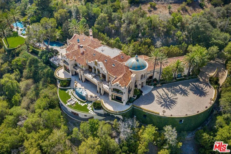 "Full House" creator Jeff Franklin has listed his Beverly Hills property for a whopping $85 million. (Redfin)