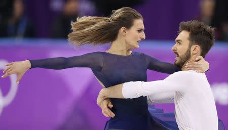 Figure Skating - Pyeongchang 2018 Winter Olympics - Ice Dance free dance competition final - Gangneung, South Korea - February 20, 2018 - Gabriella Papadakis and Guillaume Cizeron of France perform. REUTERS/Lucy Nicholson