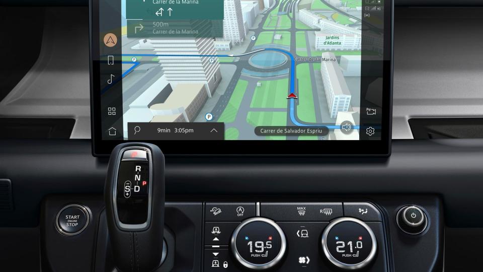 the defender 130's display with a map showing a roundabout