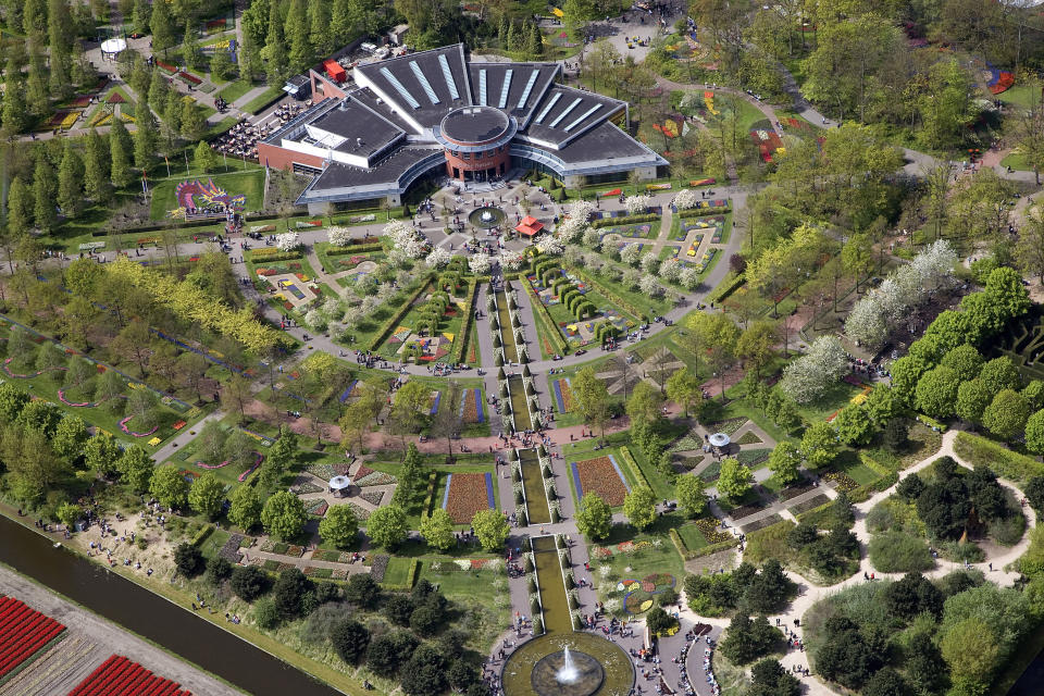 The beautiful tulip filled park. The Good Old Albion will be shown off as United Kingdom- Land of Great Gardens. Keukenhof, which has exhibited every spring for 64 years, decided to dedicate the garden to raise attention of the significance of the United Kingdom, especially as an export market for flower bulbs. (Caters News)