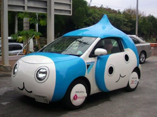 A Daikin car, inspired by its mascot Pichon-kun.