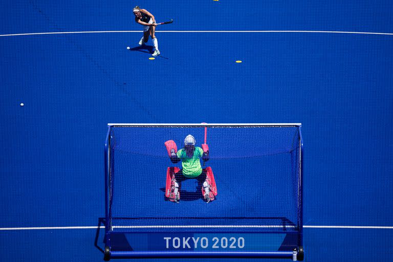 Jugadoras de hockey de la Selección Alemana se preparan para su debut en los Juegos Olímpicos.