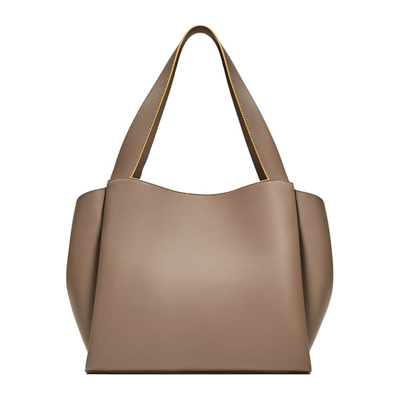 <a rel="nofollow noopener" href="https://www.zara.com/us/en/woman/bags/large-bags/contrasting-tote-bag-c269203p4620533.html" target="_blank" data-ylk="slk:Contrasting Tote Bag, Zara, $23;elm:context_link;itc:0;sec:content-canvas" class="link ">Contrasting Tote Bag, Zara, $23</a><p> <strong>Related Articles</strong> <ul> <li><a rel="nofollow noopener" href="http://thezoereport.com/fashion/style-tips/box-of-style-ways-to-wear-cape-trend/?utm_source=yahoo&utm_medium=syndication" target="_blank" data-ylk="slk:The Key Styling Piece Your Wardrobe Needs;elm:context_link;itc:0;sec:content-canvas" class="link ">The Key Styling Piece Your Wardrobe Needs</a></li><li><a rel="nofollow noopener" href="http://thezoereport.com/entertainment/celebrities/lady-gaga-beyonce-friends/?utm_source=yahoo&utm_medium=syndication" target="_blank" data-ylk="slk:Lady Gaga And Beyoncé Are Total Friendship Goals;elm:context_link;itc:0;sec:content-canvas" class="link ">Lady Gaga And Beyoncé Are Total Friendship Goals</a></li><li><a rel="nofollow noopener" href="http://thezoereport.com/living/wellness/best-coffee-cities-in-the-us-seattle-wallethub/?utm_source=yahoo&utm_medium=syndication" target="_blank" data-ylk="slk:These Are The Best US Cities For Coffee Lovers;elm:context_link;itc:0;sec:content-canvas" class="link ">These Are The Best US Cities For Coffee Lovers</a></li> </ul> </p>