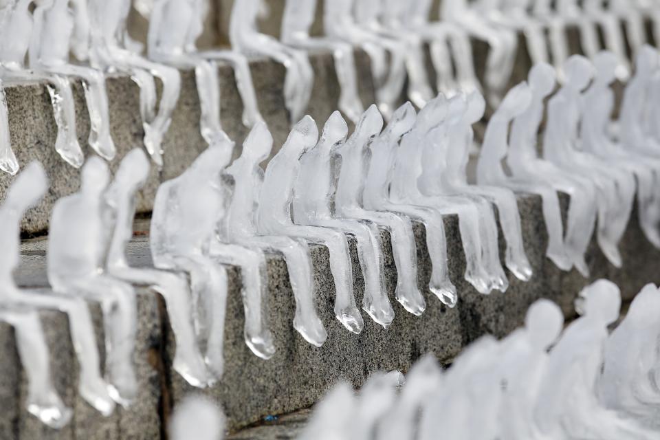 An imaginative sculptor has created a painstakingly detailed tribute to the 1,517 people who died on the Titanic - by making tiny ice models of each individual victim. Nele Azevedo's artwork features over 1,500 hand-crafted 15in-high melting men (Belfast Festival)