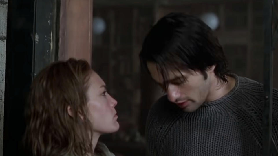 Diane Lane and Oliver Martinez in Unfaithful