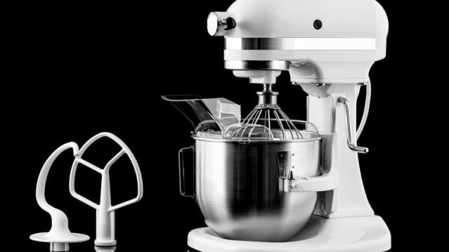 Classic KitchenAid Stand Mixer review - Daily Mail