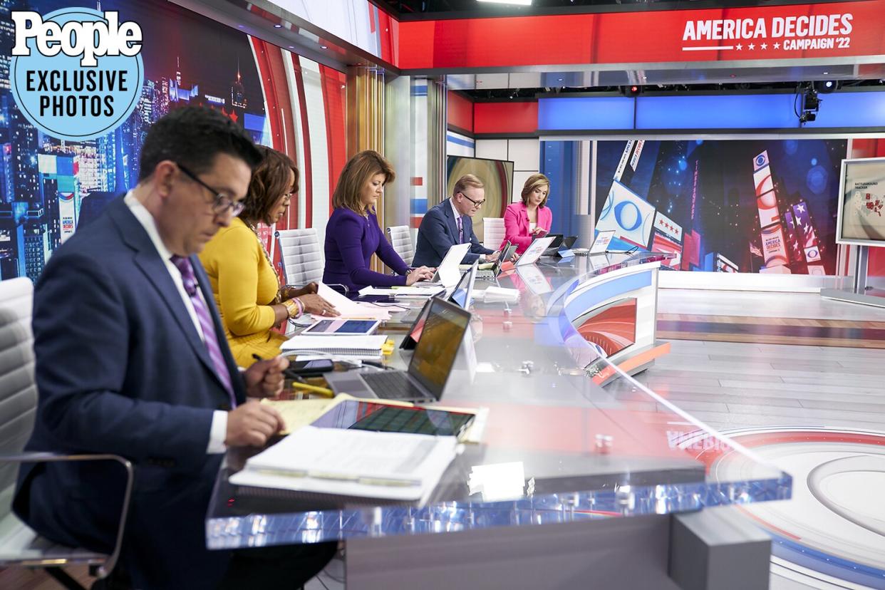 Ed O’Keefe, Gayle King, Norah O’Donnell, John Dickerson, and Margaret Brennan from CBS News' 2022 Election Headquarters in Times Square