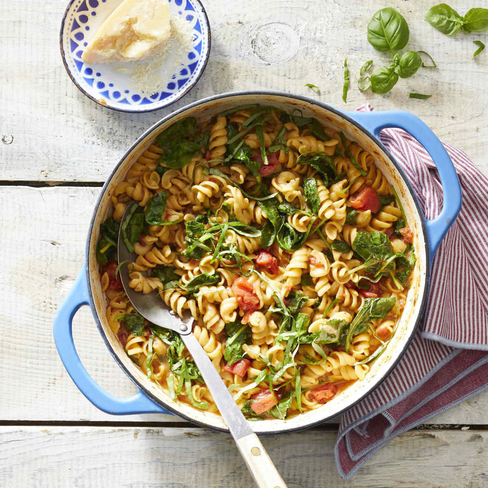 One-Pot Tomato Basil Pasta