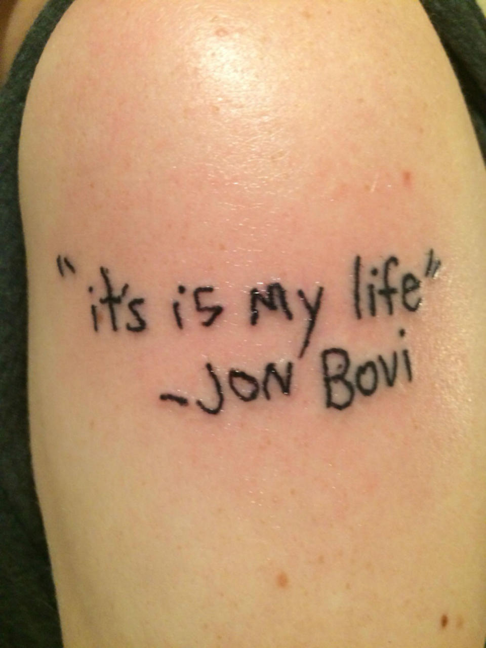 El del tatuador que odia a Bon Jovi