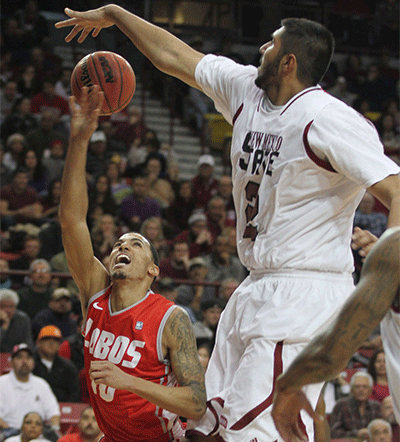 Tanveer and Sim Bhullar bring size and Canadian flavour to New Mexico State  basketball program