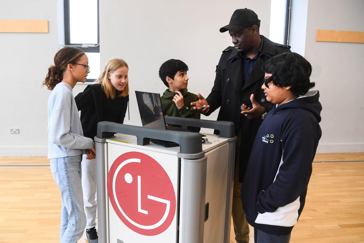 As part of the programme, LG has donated LG gram laptops to each school and equipped them with a portable and secure store and charge solution