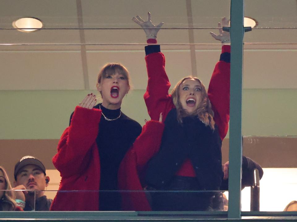 taylor swift brittany mahomes nfl game