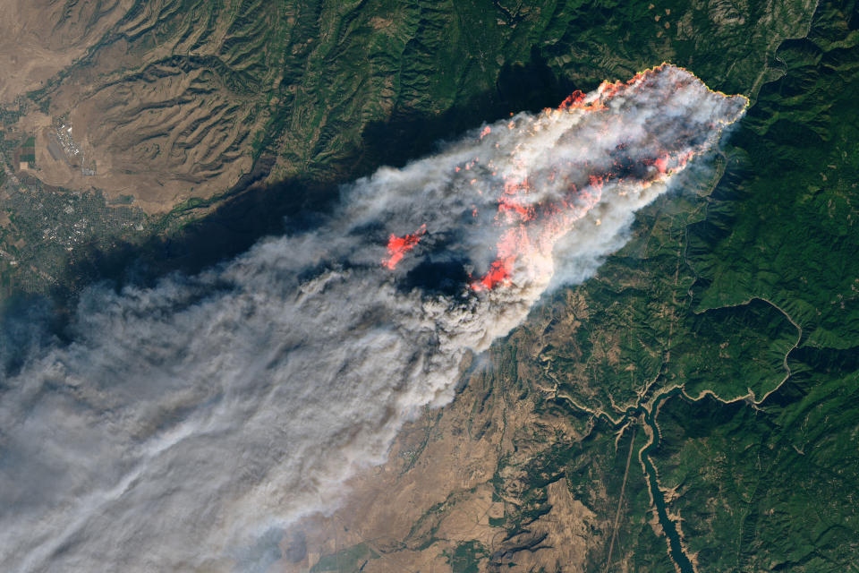 NASA's Operational Land Imager satellite image shows the Camp Fire burning near Paradise, California, on Nov. 8, 2018. (Photo: NASA/Reuters)