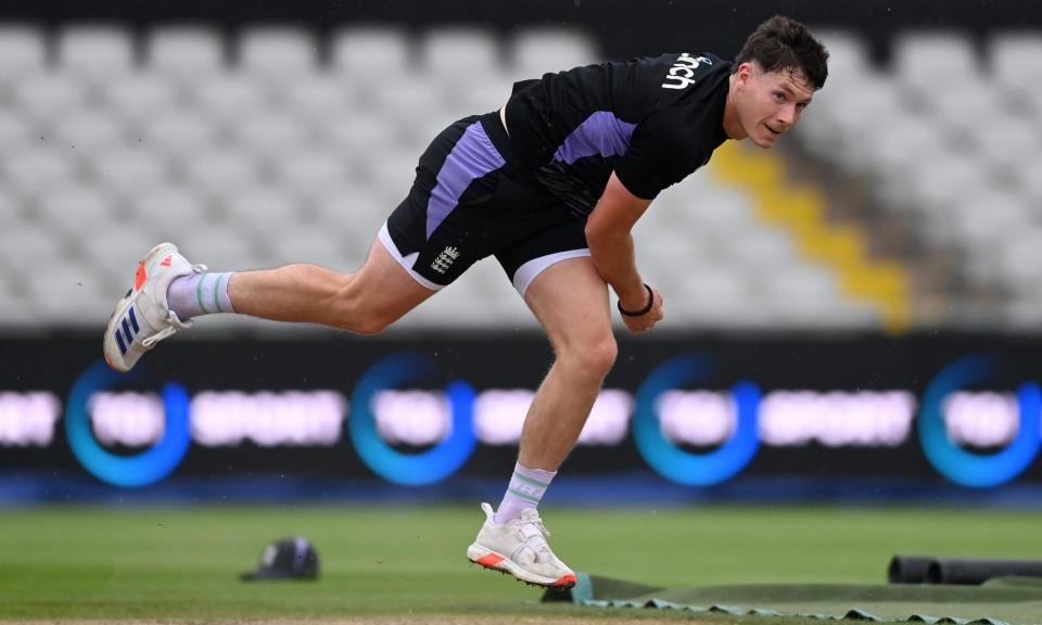 <span>Matthew Potts will come into the England side for the opening Test against Sri Lanka beginning at Old Trafford on Wednesday.</span><span>Photograph: Gareth Copley/Getty Images</span>