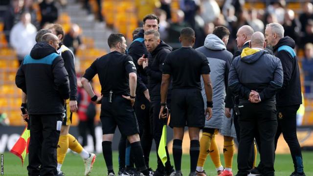 Wolves 1-2 West Ham: Gary O'Neil says disallowed equaliser 'possibly worst  decision I've ever seen' - Yahoo Sport