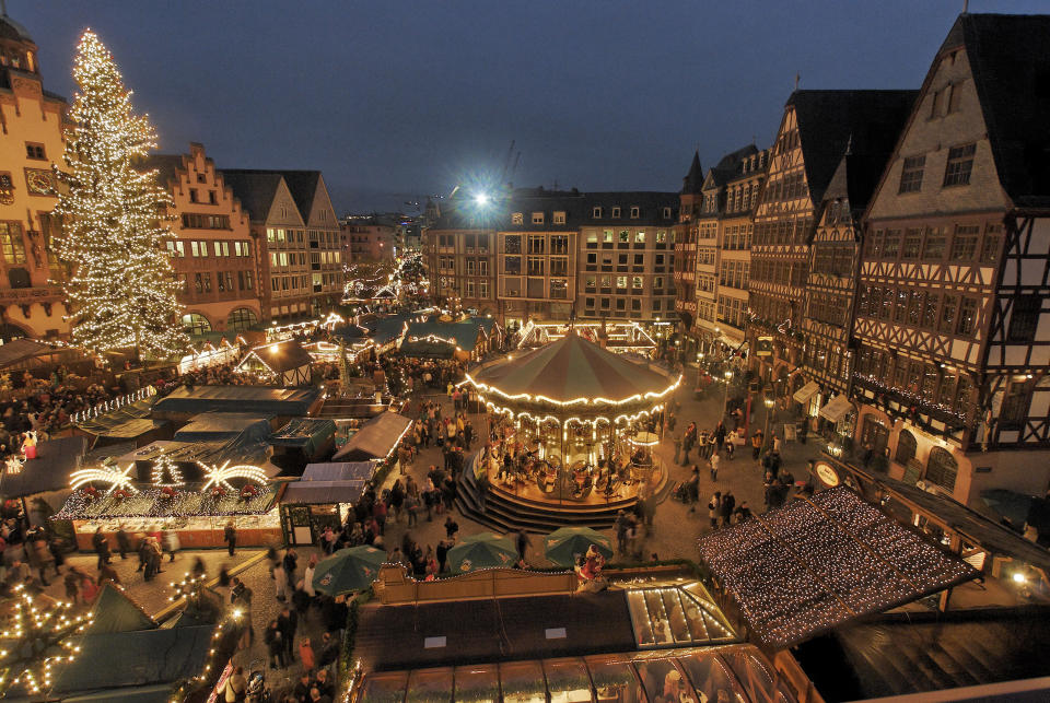 Der Frankfurter Römerberg erstrahlt ab Ende November in hellem Licht. (Bild: ddp Images)