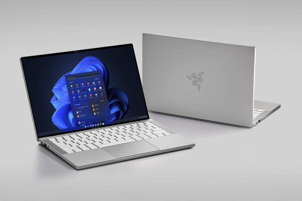 Razer Book (2021) with Windows 11