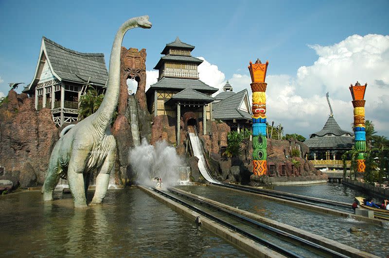 六福村主題遊樂園_火山歷險