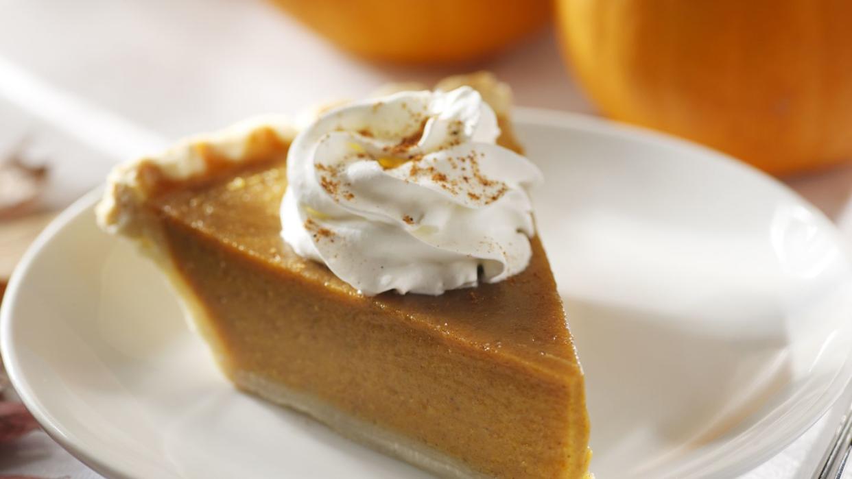 pumpkin pie with whipped cream