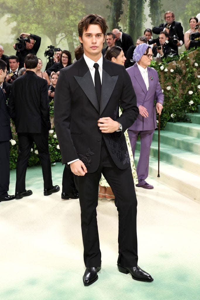 Nicholas Galitzine attends the 2024 Met Gala.