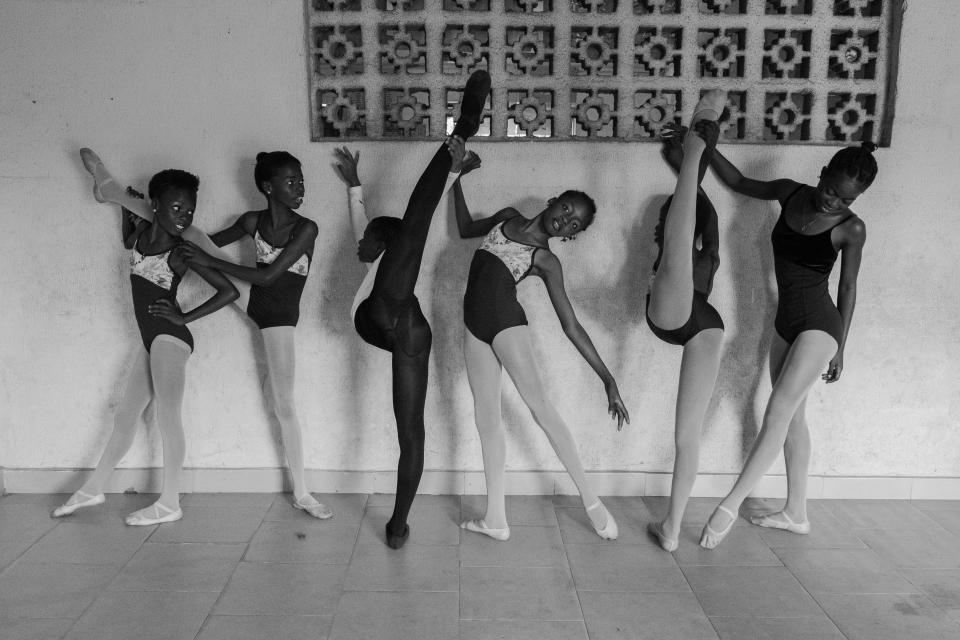 Proceeds from the sale of this print, Ballet in Lagos, Nigeria, by Stephen Tayo, will benefit the Leap of Ballet Dance Academy in Lagos. It’s an organization founded in 2017 by Daniel Owoseni Ajala that gives students opportunities to pursue their dreams. They are currently attending classes after school at Ajala’s apartment, where he pushes aside furniture and puts a vinyl sheet on the ground.