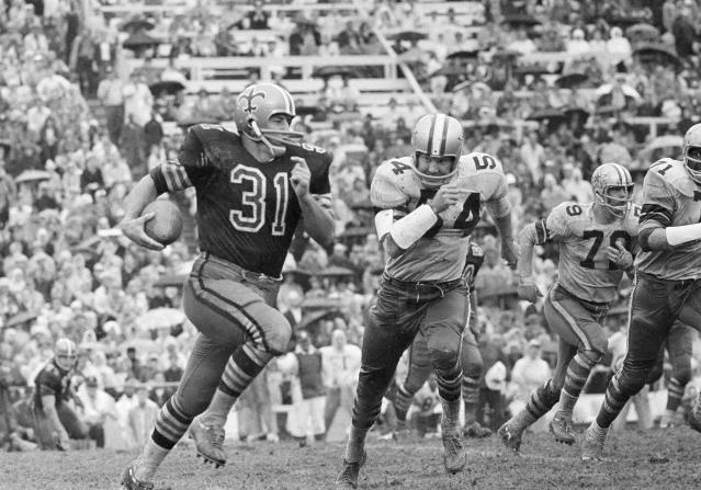 Dallas Cowboys quarterback Roger Staubach is shown in 1971. (AP Photo)