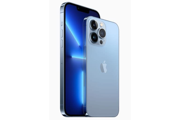 El iPhone 13 Pro tiene una pantalla de 6,1 pulgadas, y el iPhone 13 Pro Max es de 6,7 pulgadas