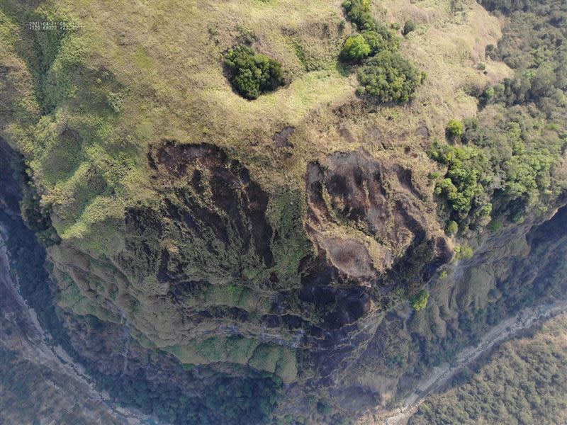 阿里山隙頂象山火災自行熄滅。圖為空拍現場。 （圖／林務局嘉義林區管理處提供）