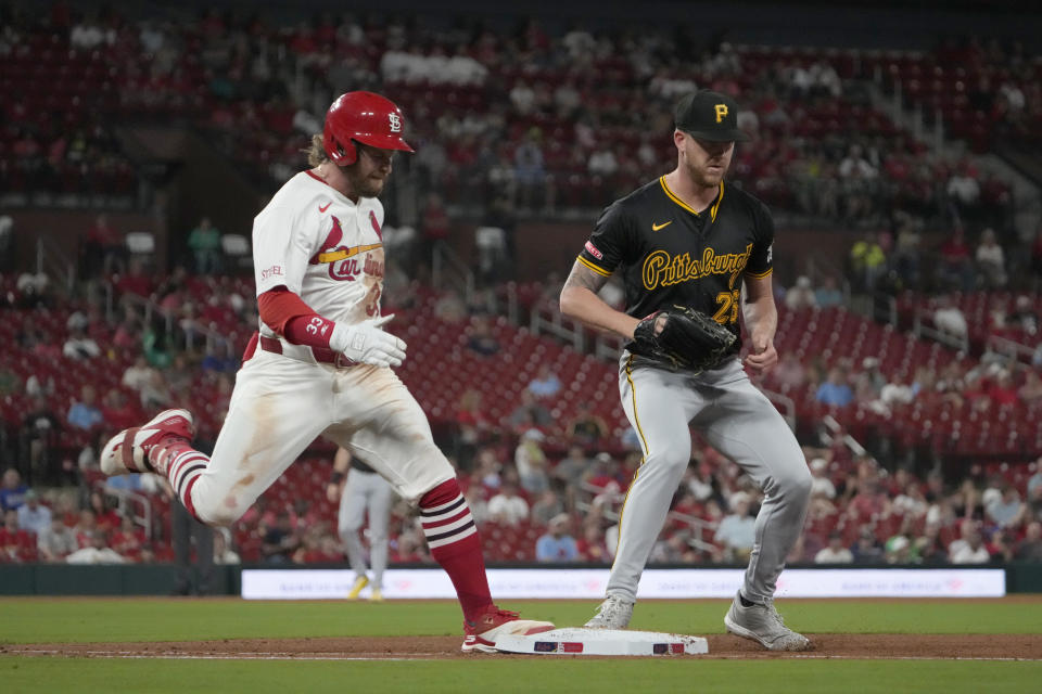 Lance Lynn keeps Pirates' bats quiet in 31 win for Cardinals Yahoo Sport