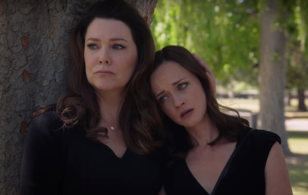 Lauren Graham and Alexis Bledel in "Gilmore Girls: A Year in the Life." (Photo: Netflix)