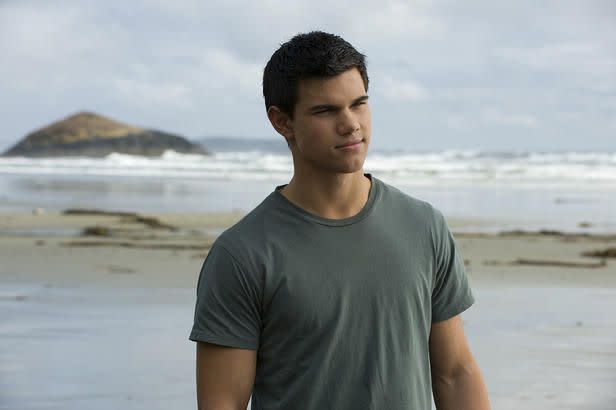 © Summit Taylor Lautner in "The Twilight Saga: New Moon"